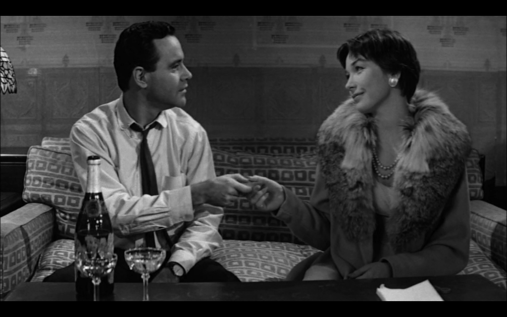 Fig. 3.2 The second game restores the reciprocity of their relationship, as expressed by the symmetry of their bodies and by their mutual, affectionate gaze. 